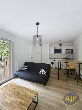  Appartement à louer 2 pièces 40 m²