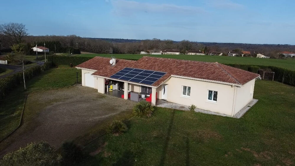 Maison récente avec chauffage au sol et panneaux photovoltaïques à Coudures(40500)