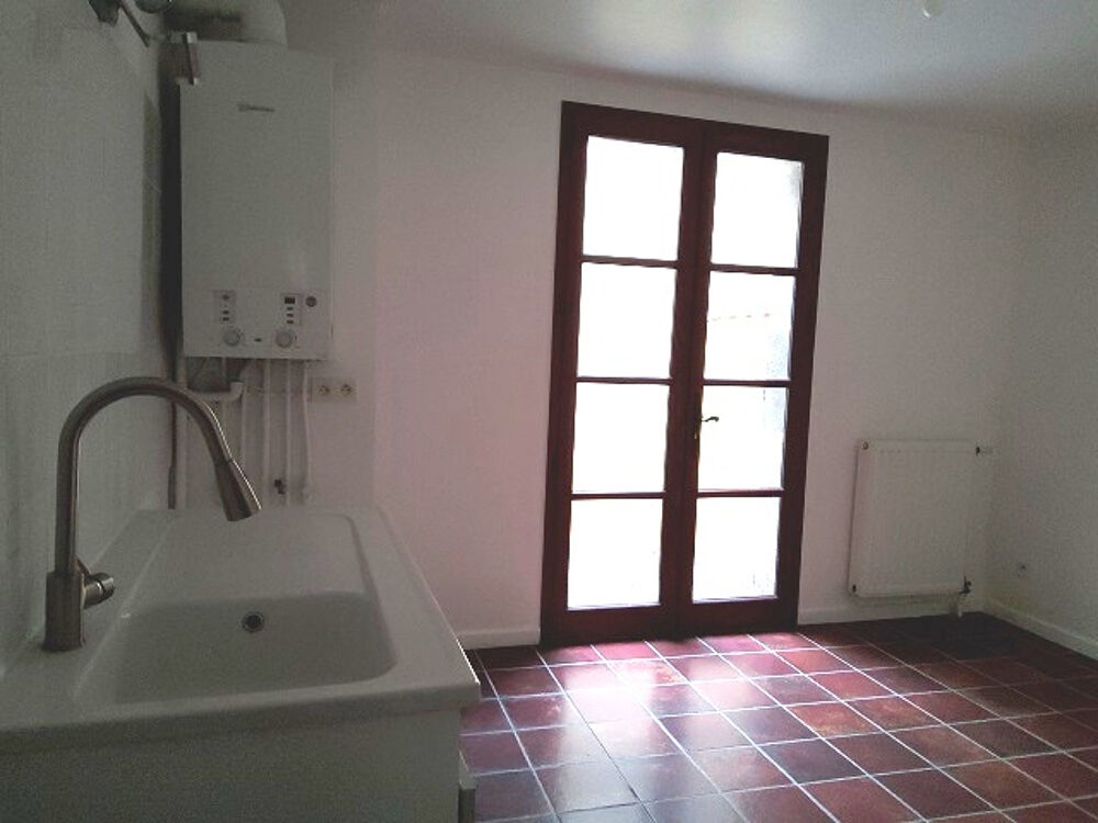 T 3 avec cour - 75 m² environ