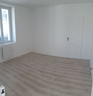  Appartement à louer 3 pièces 75 m²