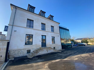  Maison  vendre 10 pices 280 m