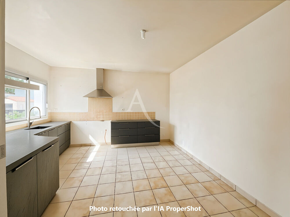 Maison familiale de 145 m² avec double garage ! Environnement calme et accès centre-bourg par piste cyclable