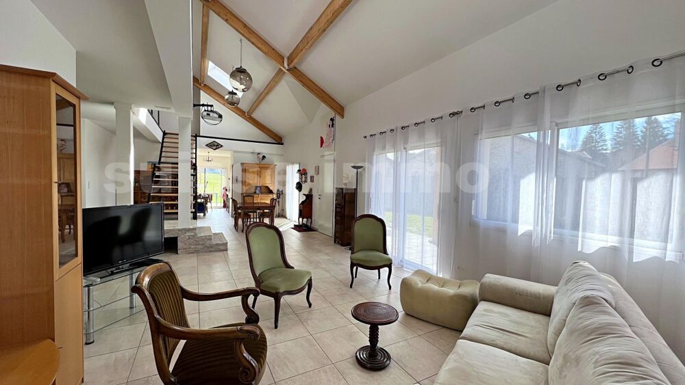 Vente Maison Maison - 9 pice(s) - 275 m2 Valdahon