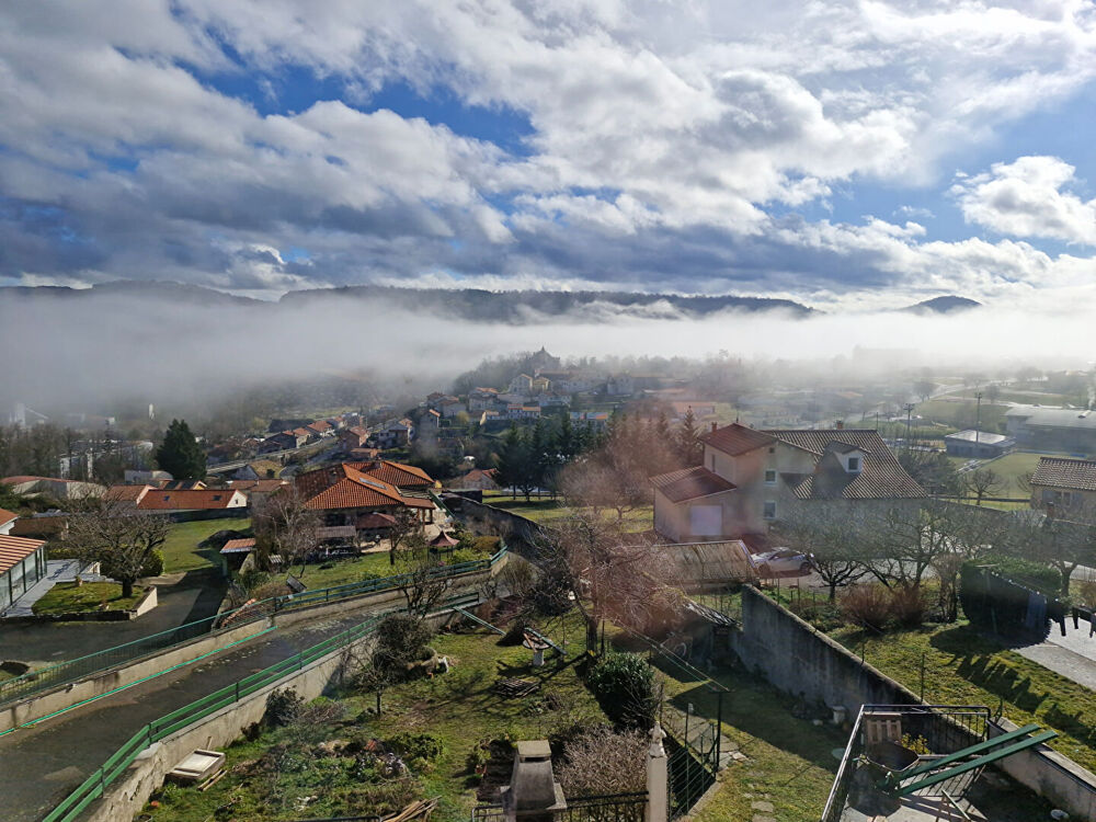 Chadrac - Maison avec ascenseur et terrain - Vue - calme - proximité commerces