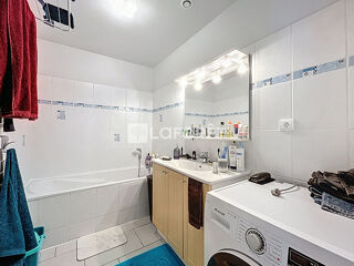  Immeuble à vendre 15 + pièces 395 m²