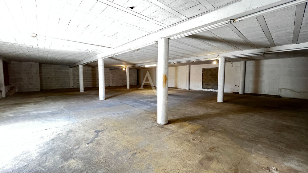 Entrepôt 163m2 à louer Royan 2
