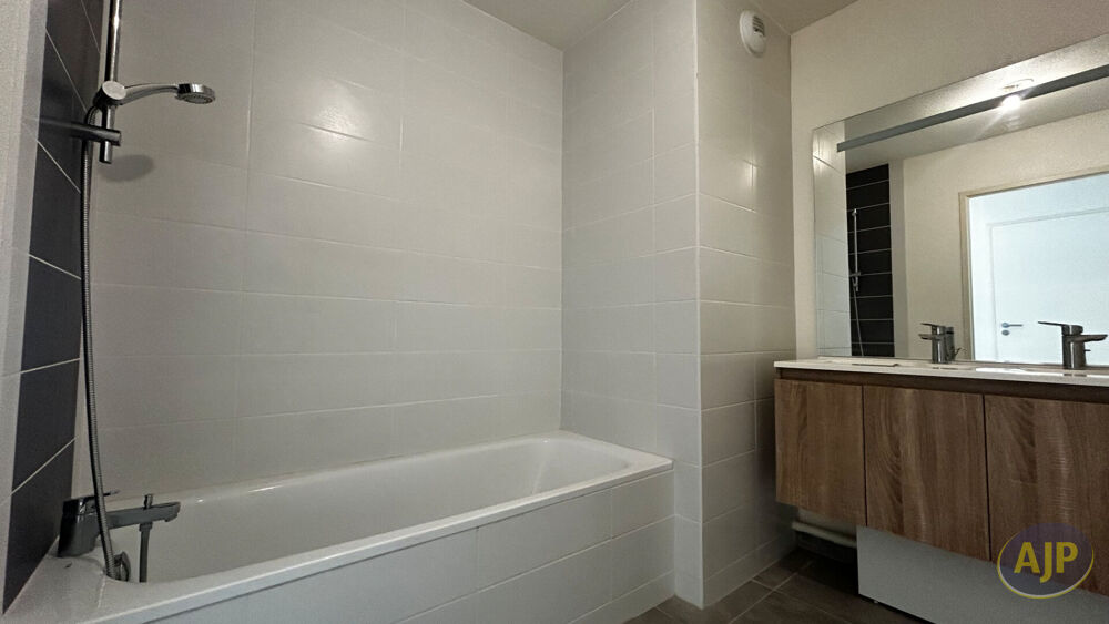 Location Appartement Appartement Bassens 3 pièce(s) 63 m2 Bassens