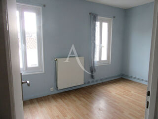 Location Maison Maison Cognac de 71m² 2 chambres, cour, hyper centre Cognac
