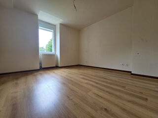  Maison à louer 6 pièces 130 m²