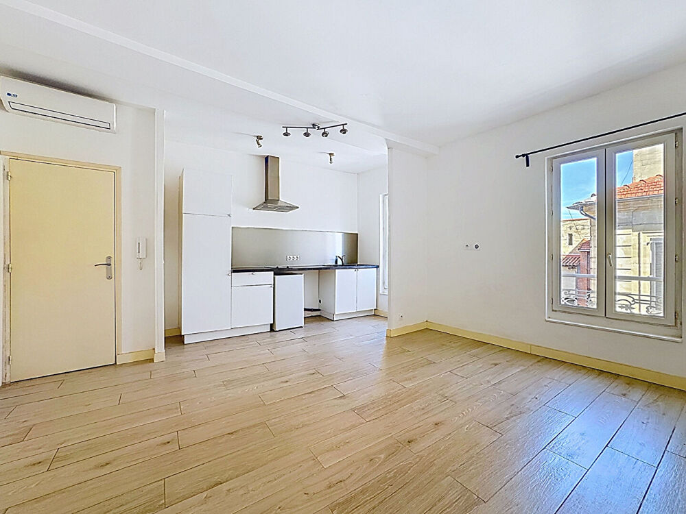 Location Appartement Avignon Intra Muros Rue Saint Agricol Studio 28m² Avignon