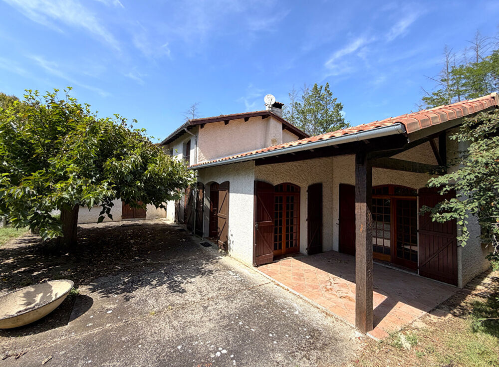 Vente Maison Propriété familiale sur près d'un hectare  - Caussade