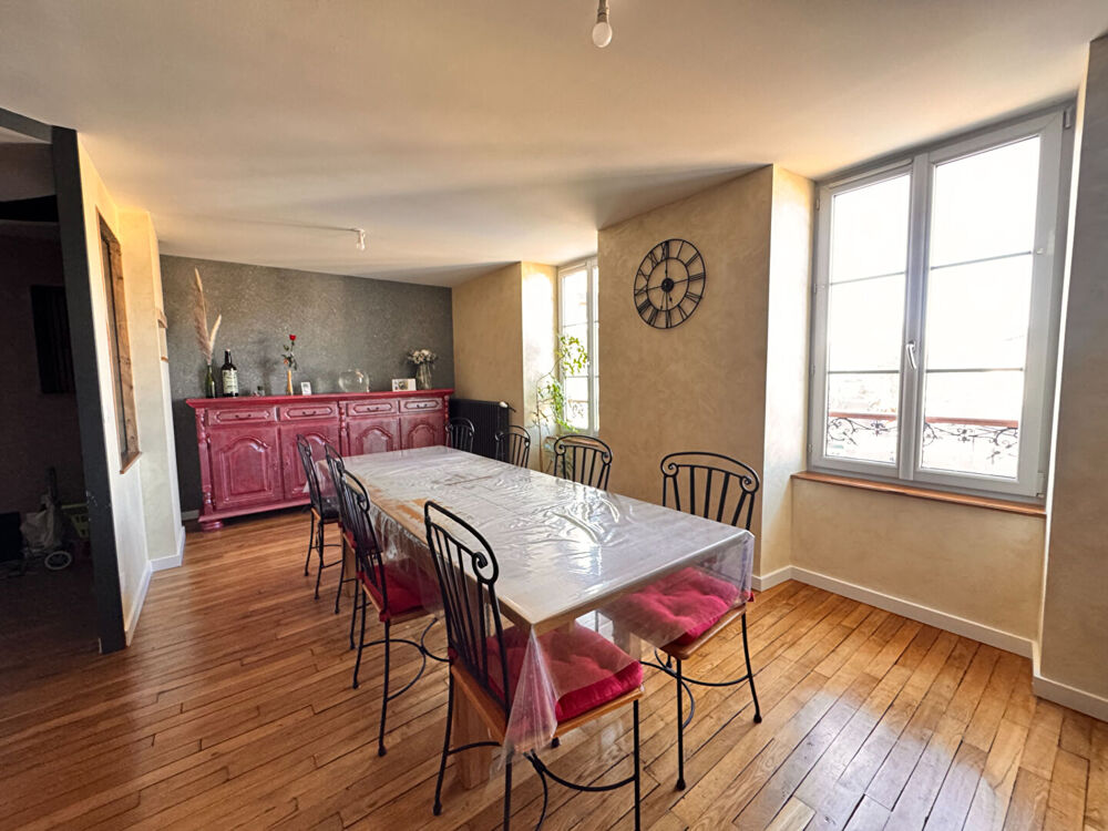 Vente Appartement Appartement 4 pièces 90 m² Centre-ville de Lons-le-Saunier Dernier étage Lons le saunier