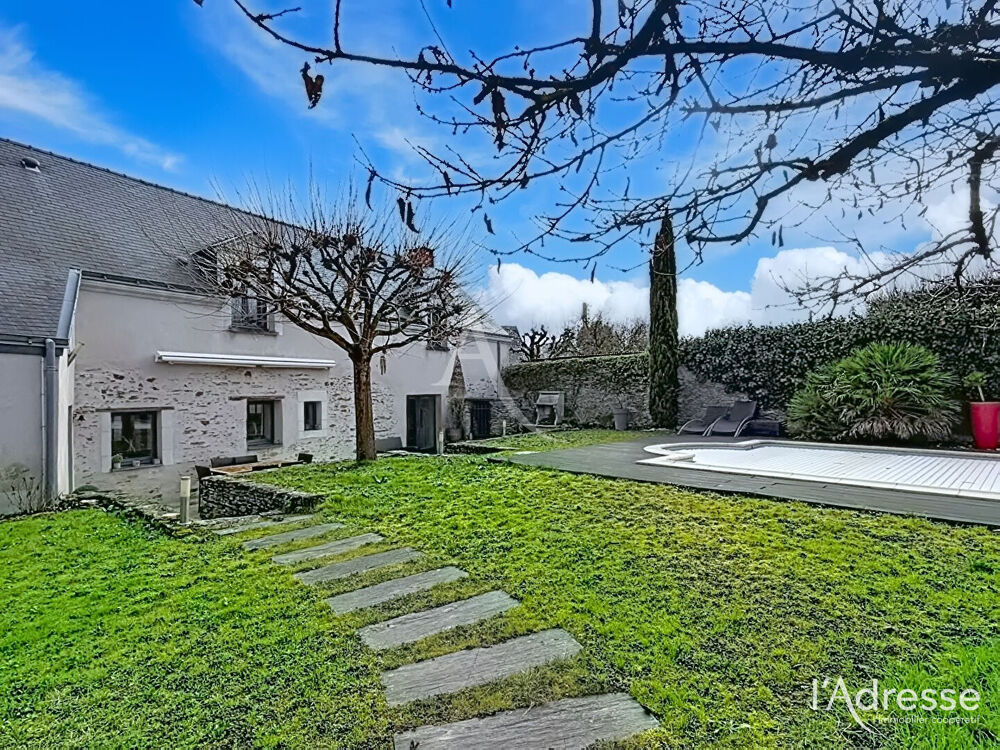 � vendre  Maison Savenni�res (49170)