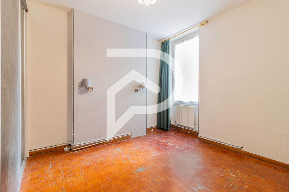 Vente Appartement A saisir grand T3 de 75m2 dans bel immeuble ancien. Marseille 2