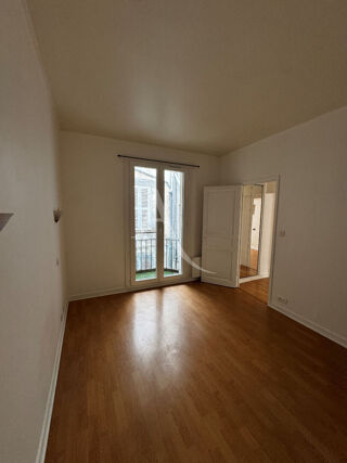  Appartement à louer 3 pièces 98 m²