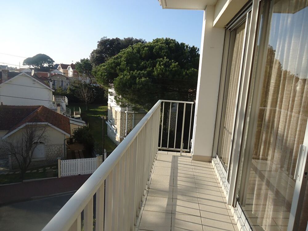 Location Appartement ROYAN, Appartement meublé de 75m², 2 chambres. Royan