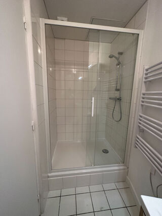  Appartement à louer 2 pièces 37 m²