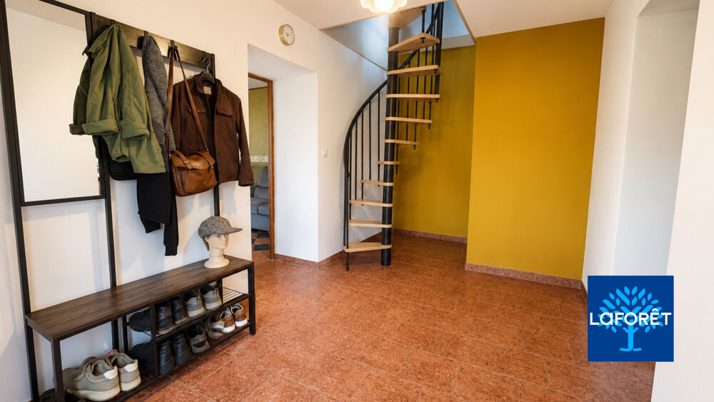 Maison type longère avec garage et jardin