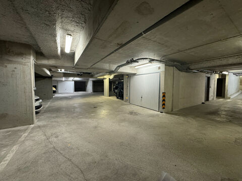  Parking / Garage � louer 