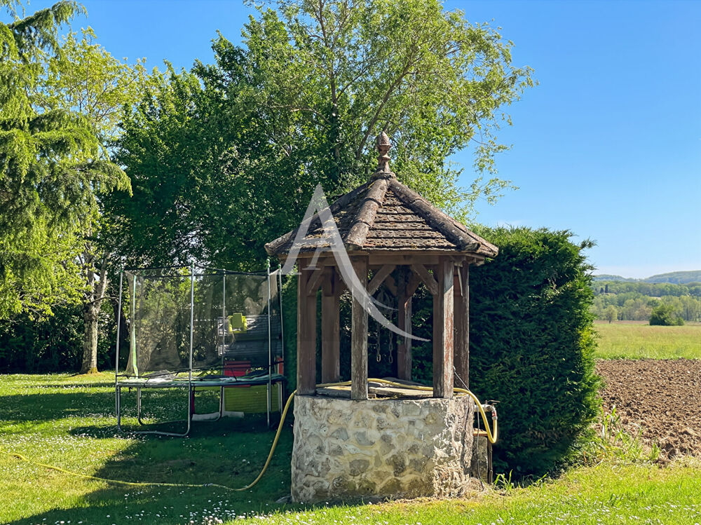 Propriété en pierre avec dépendances, piscine et pool house