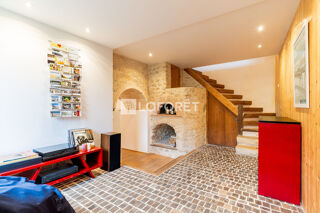  Maison à louer 7 pièces 232 m²