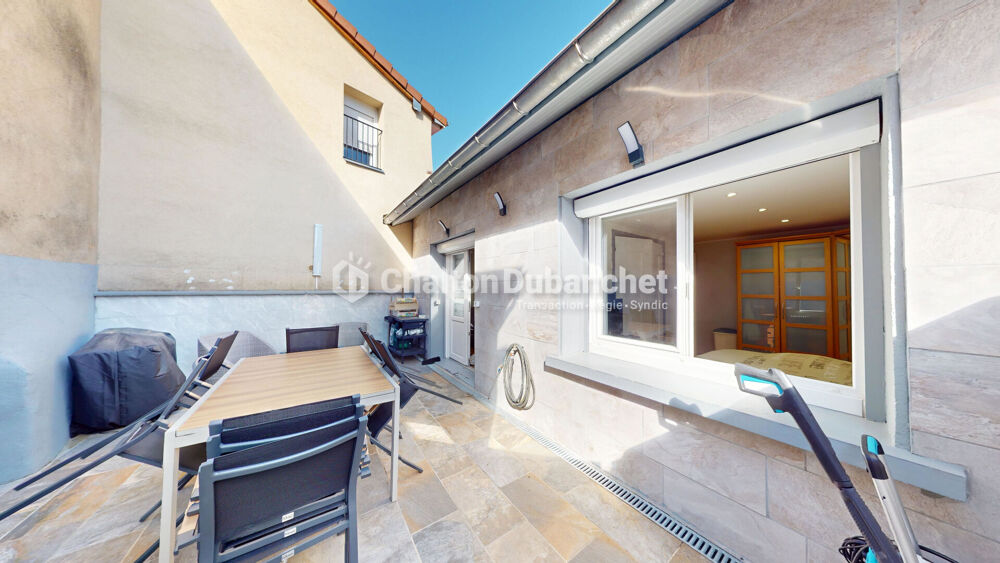 COURS (69) - Maison de ville rénovée 82 M² avec terrasse