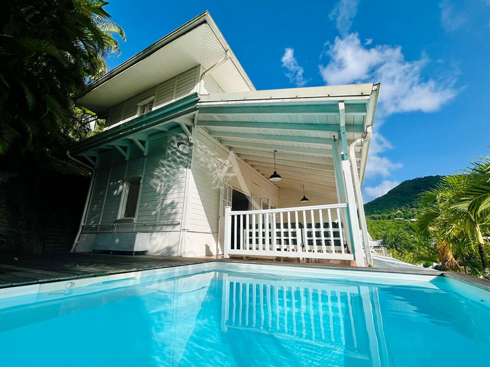 Coup de coeur, villa avec piscine, vue dégagée et fort potentiel locatif aux Trois-Îlets