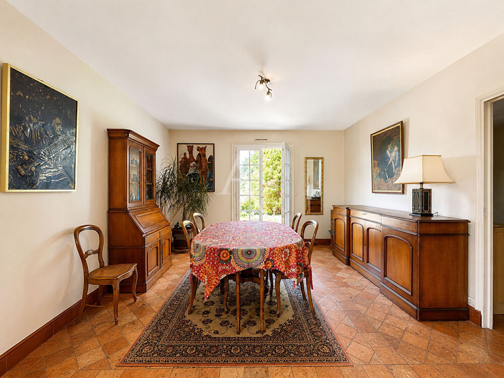 Maison Bouchemaine 6 pièce(s) 208 m2