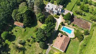  Villa � vendre 15 + pi�ces 840 m�