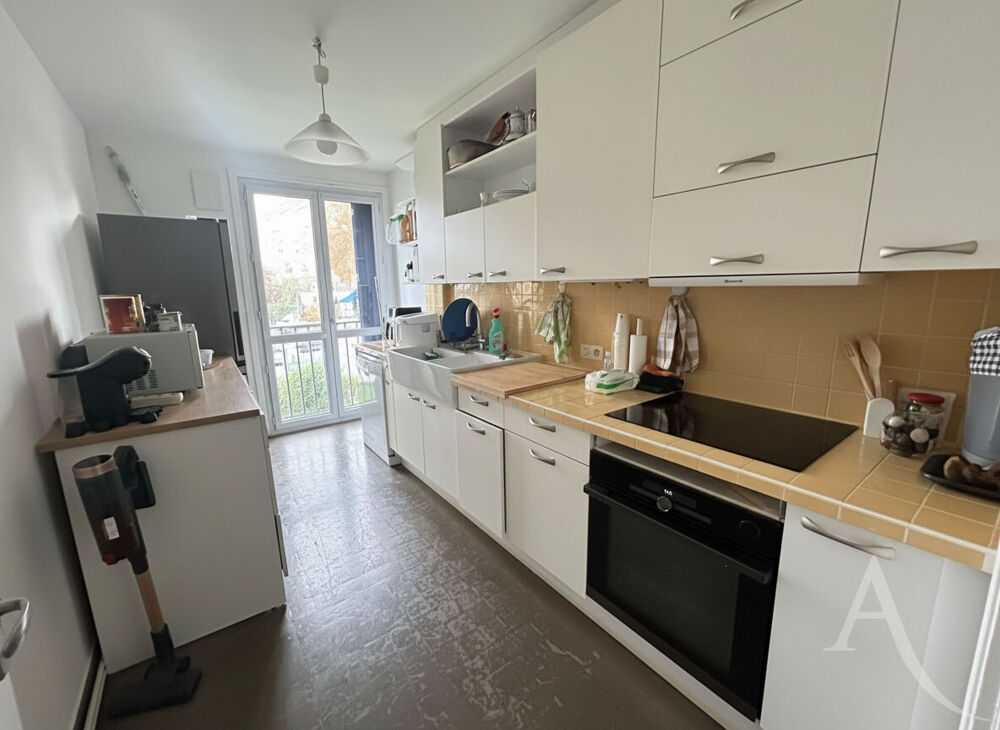 Vente Appartement Appartement 3 pièces, actuellement loué située au centre ville de Mantes la jolie Mantes la jolie