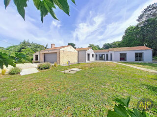 Maison 5 pièces 164 m² · à Challans · 164 m² · 468 000 €