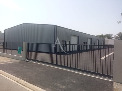 A SALLERTAINE - A LOUER LOCAL ARTISANAL DE 150 m² à 300 m² 850 85300 Sallertaine