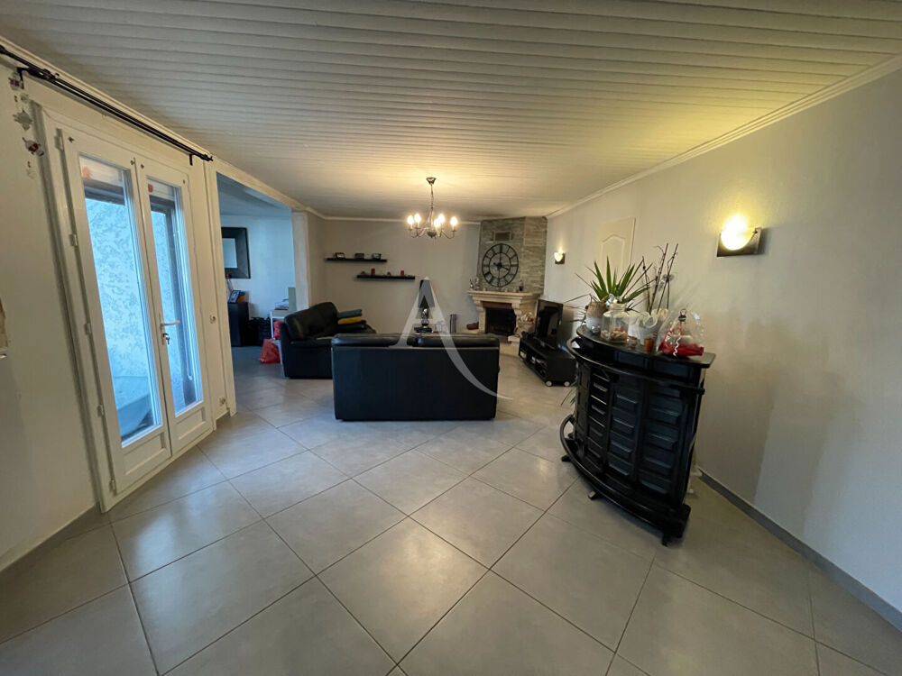 Vente Maison Maison avec piscine et grand terrain arboré proche de Fontenay-le-Comte Fontenay le comte