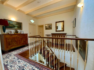  Maison à vendre 10 pièces 327 m²