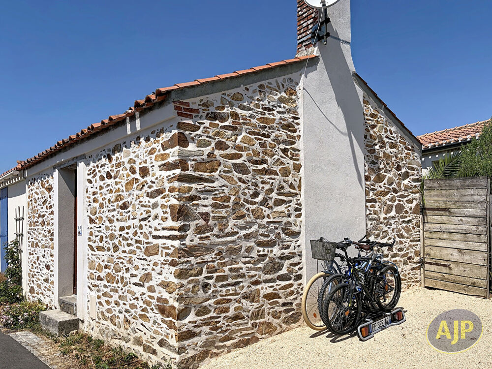 ILE D'OLONNE , proche de Les Sables d'Olonne, maisonnette une pièce.