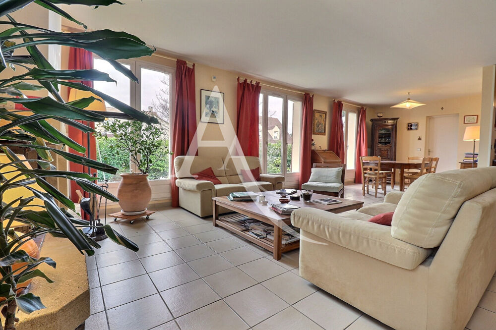 Maison 7 pièces 206 m² · à Courdimanche · 206 m² · 650 000 €