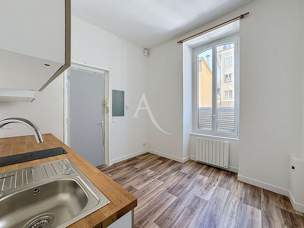 APPARTEMENT T2 EN RDC - 30 m2 - CENTRE VILLE DE LAVAL