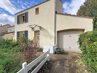 Vente Maison MAISON FAMILIALE 105 M² - 3 CHAMBRES - JARDIN - GARAGE - PROCHE GARE ET ÉCOLES Etampes