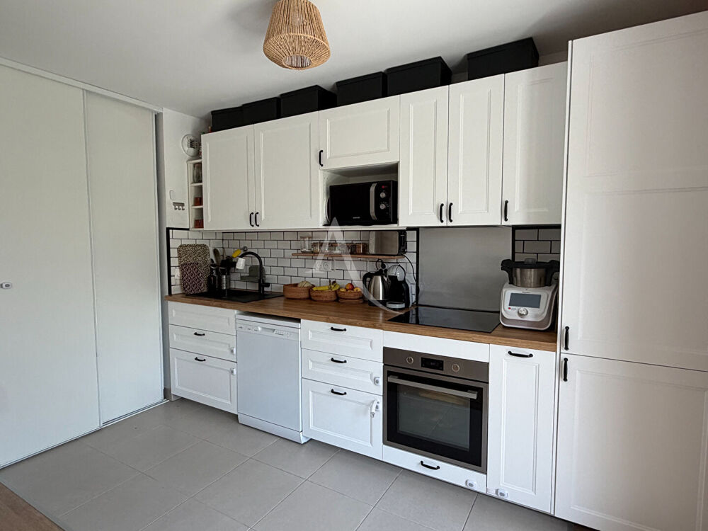 Location Appartement Appartement  Duplex Bussy Saint Georges 3 pièce(s) 62.08 m2 + bureau + jardin + parking Bussy saint georges