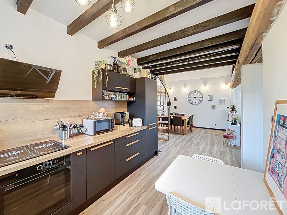 Vente Appartement Appartement avec cachet dans une petite copropriété proche du centre-ville et des commoditéss Les abrets en dauphine