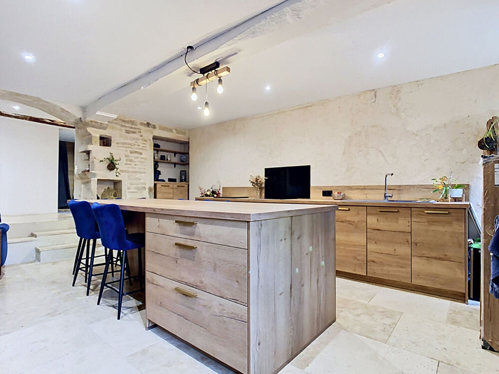 Vente Maison Maison de village en pierre au coeur de Viré - 71260 VIRE Vire
