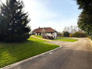  Maison à louer 5 pièces 175 m²