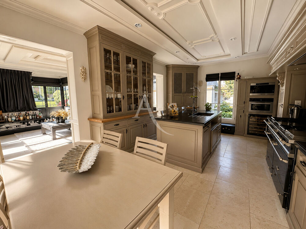 à vendre  Villa Magny-le-Hongre (77700)