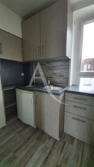  Appartement à louer 1 pièce 25 m²
