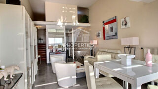Vente Appartement LE LAVANDOU - LA MERIDIENNE - T3 - DUPLEX - HYPERCENTRE - TERRASSE- VUE MER Le lavandou
