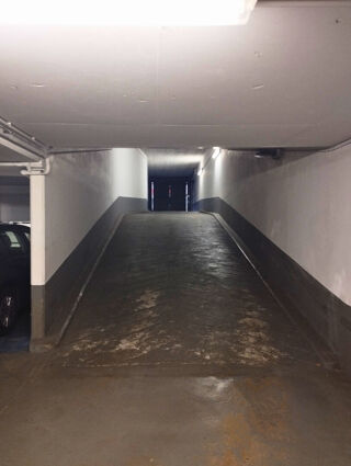  Parking / Garage à vendre  Paris