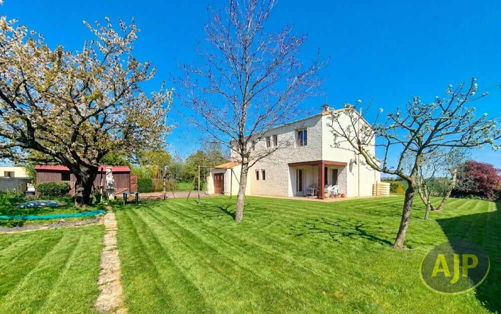 Maison Montaigu Vendee 5 pièce(s) 107 m2