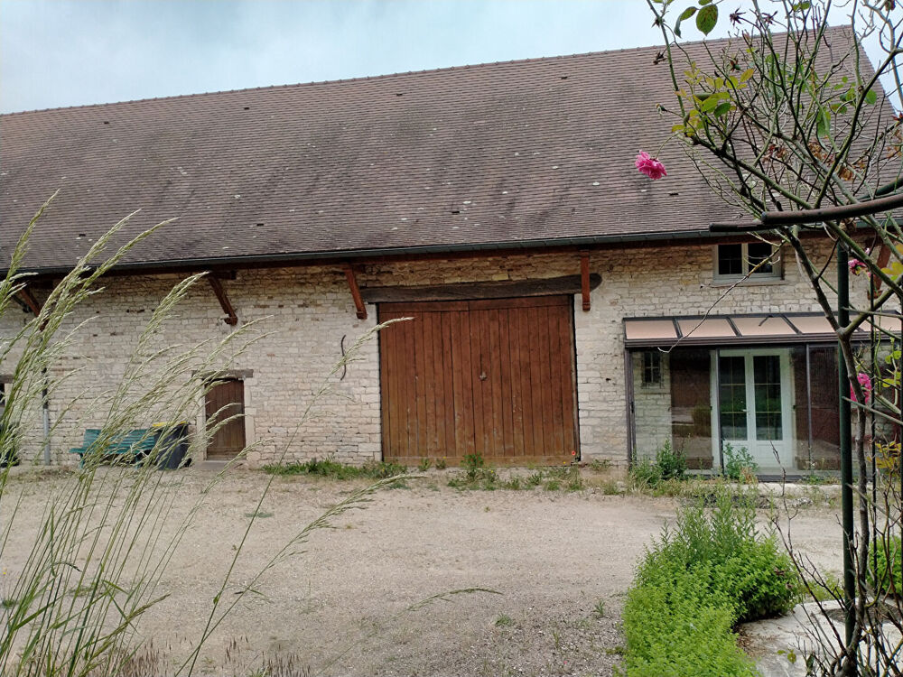 Vente Maison Ancienne ferme sur 8000 m2 Saint maurice en riviere