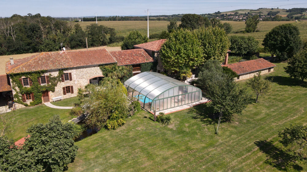 Grand corps de ferme à Varilhes