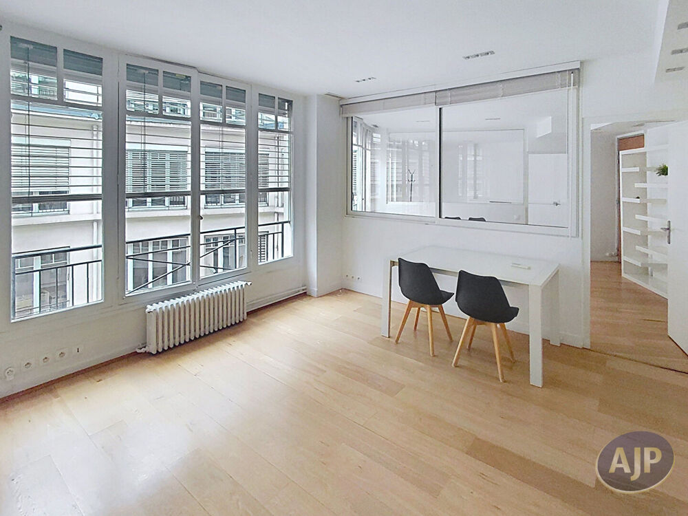  Lot de 4 bureaux avec 3 entrées indépendantes 